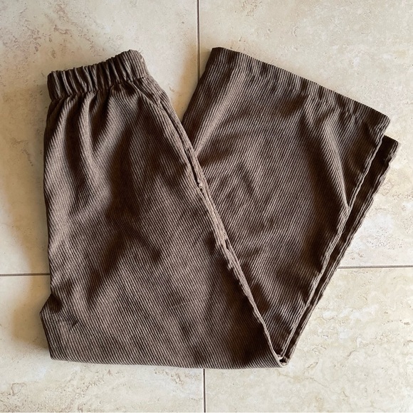 Zenana Brown Neutral Corduroy Stretch Waist Wide Leg Pants Women's Size Small - Picture 1 of 4